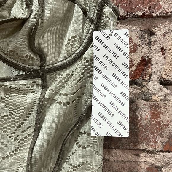 NEW Urban Outfitters Out From Under Amour Lace Lace-Up Corset Medium - Picture 5 of 6